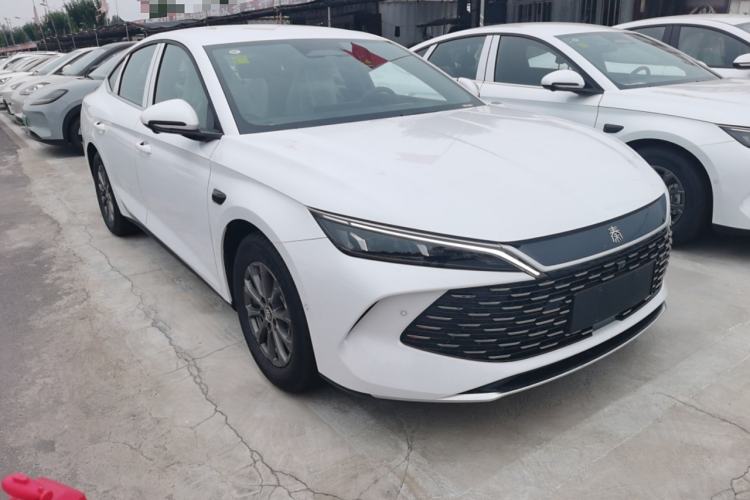 Used BYD Qin L 2025 DM-i Smart Drive 80KM Leading Model
