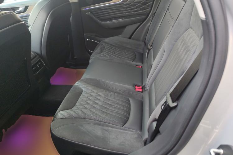 Used Hongqi HS5 2022 Facelifted Version 2.0T Smart Connect Flagship All-Wheel-Drive Edition
