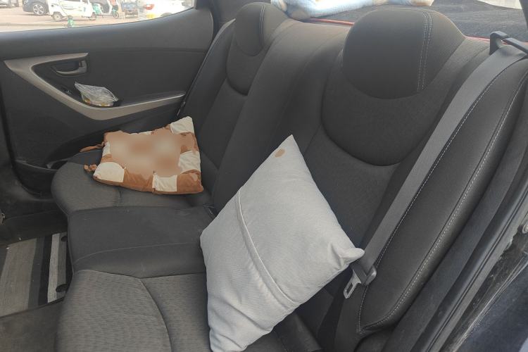 Used Hyundai Elantra (5th Generation / Langdong) 2012 1.6L Automatic Fashion Edition
