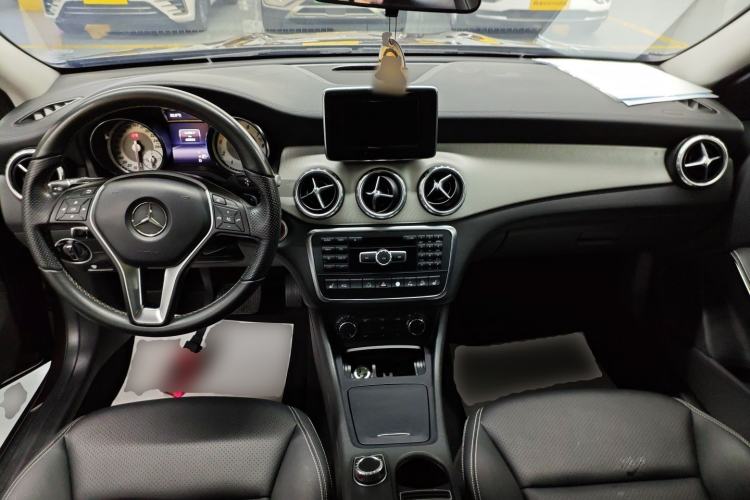 Used Mercedes-Benz GLA 2015 GLA 220 4MATIC Fashion Model
