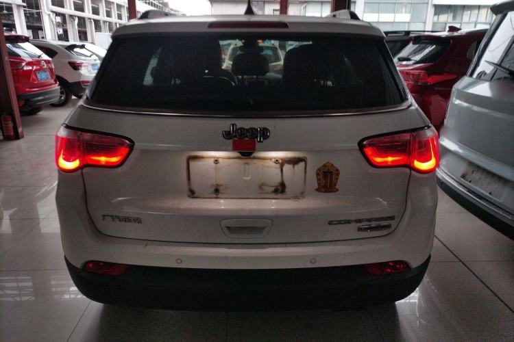 Used  Compass 2017 200T Automatic Family Edition
