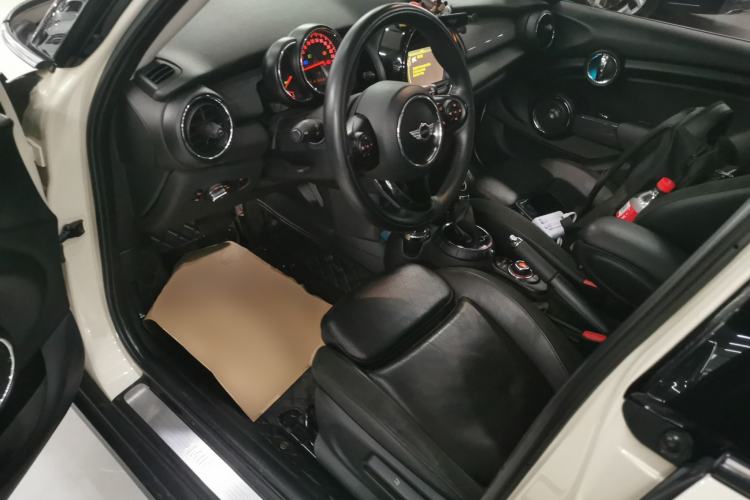 Used  MINI 2015 1.5T COOPER Excitement Five-Door Edition
