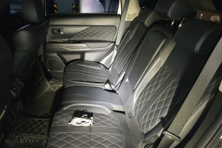 Used Mitsubishi Outlander 2020 2.4L 4x4 Zhi Xiang Edition 5 Seats