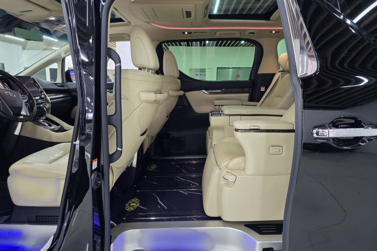 Used Toyota Alphard 2021 Dual-Engine 2.5L Prestige Edition
