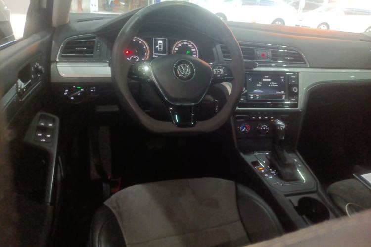 Used Volkswagen Lamando 2019 230TSI DSG Fashion Edition China V Standard
