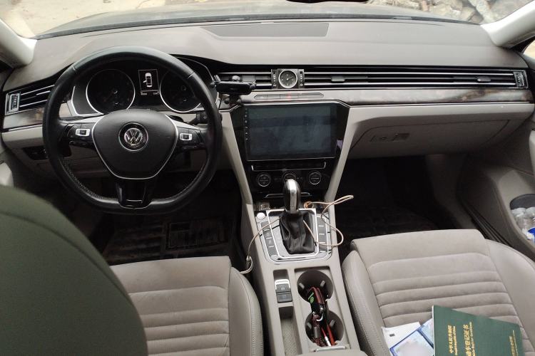 Used Volkswagen Magotan 2017 330TSI DSG Luxury Model
