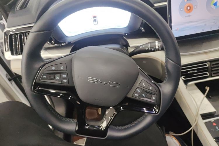 Used BYD Song PLUS New Energy 2023 Champion Edition DM-i 110KM Flagship Model
