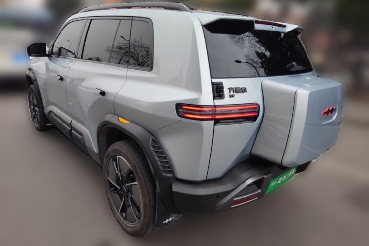 Used  Titanium 3 2025 501 km All-Wheel Drive Intelligent Driving Max Edition