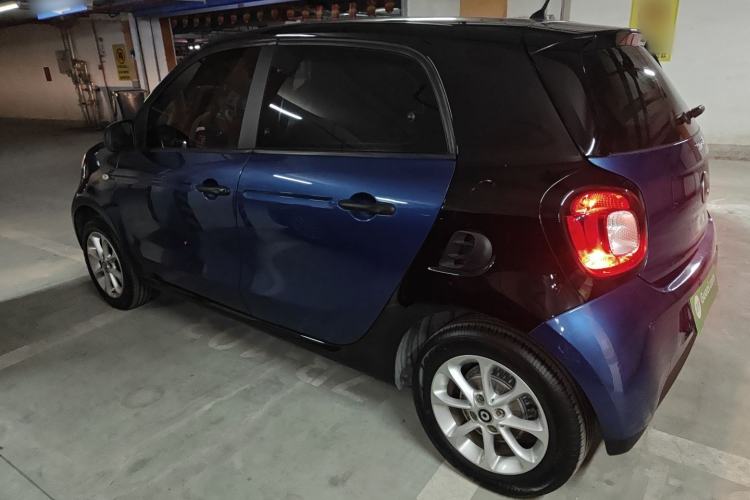 Used  forfour 2018 1.0L 52 kW Dynamic Edition
