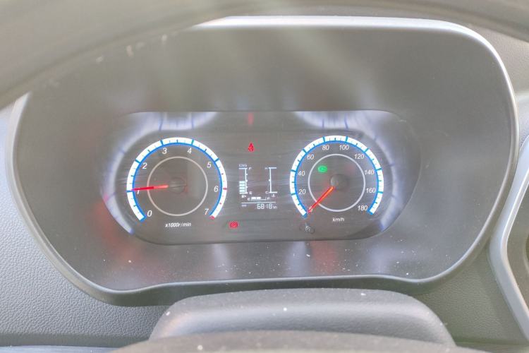 Used Chana Ruixing M60 2023 1.6L CNG Comfort-Grade 6-Seater Passenger Vehicle
