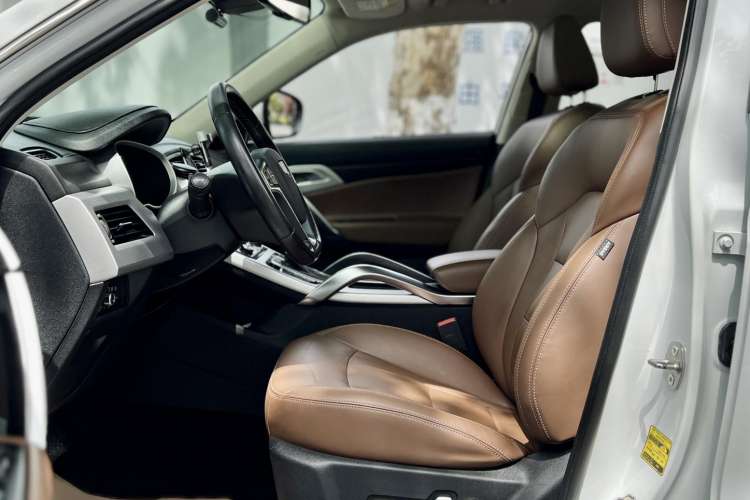 Used Geely Auto Emgrand X7 Sport 2016 1.8TD Automatic ZhiZun Version
