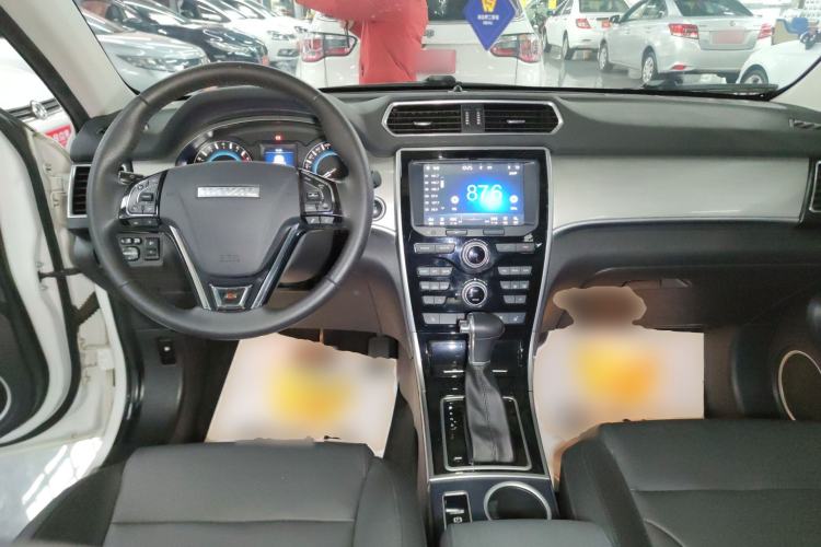 Used Haval H2 2017 Red-Label 1.5T Automatic Two-Wheel Drive Luxury Model
