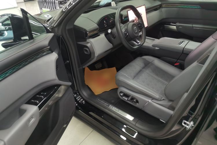 Used Zeekr 7X 2025 100 kWh Long-Range Rear-Wheel Drive with Intelligent Driving Features
