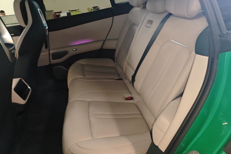 Used  YU7 2025 Ultra-Long Range High-Performance All-Wheel-Drive Max Edition
