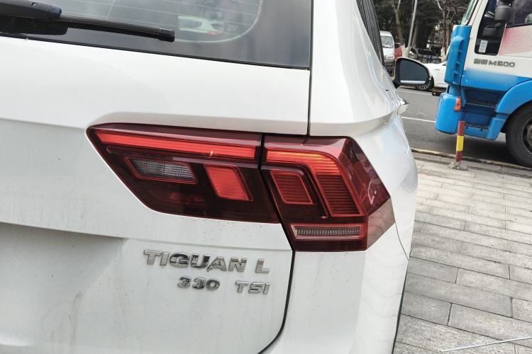 Used Volkswagen Tiguan L 2019 330TSI Automatic Two-Wheel Drive Smart Luxury Version China V Emission Standard