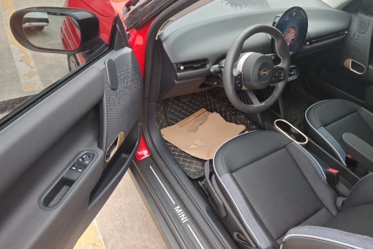 Used  Electric MINI COOPER 2024 456km COOPER E Classic Edition