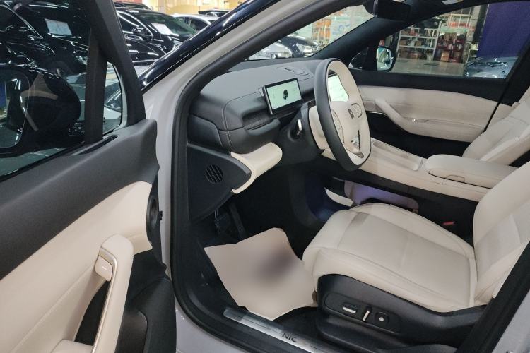 Used Nio ES6 2024 75 kWh
