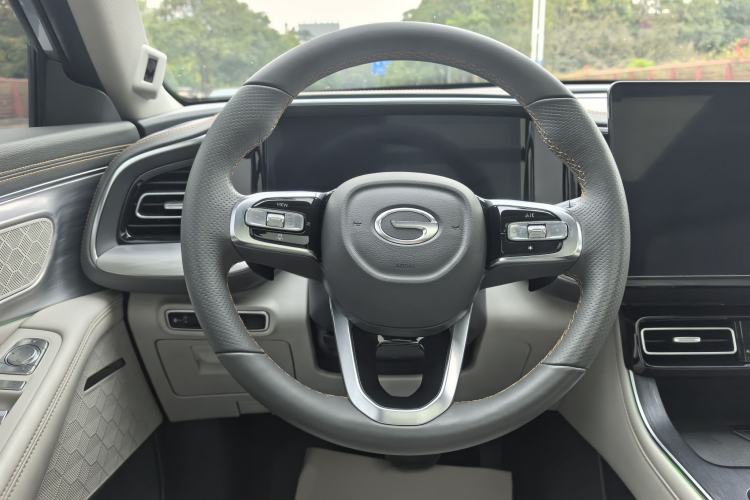 Used GAC Trumpchi GS8 2022 Linghang Series 2.0 TGDI Two-Wheel-Drive Luxury Smart Connectivity Version (7 Seats)