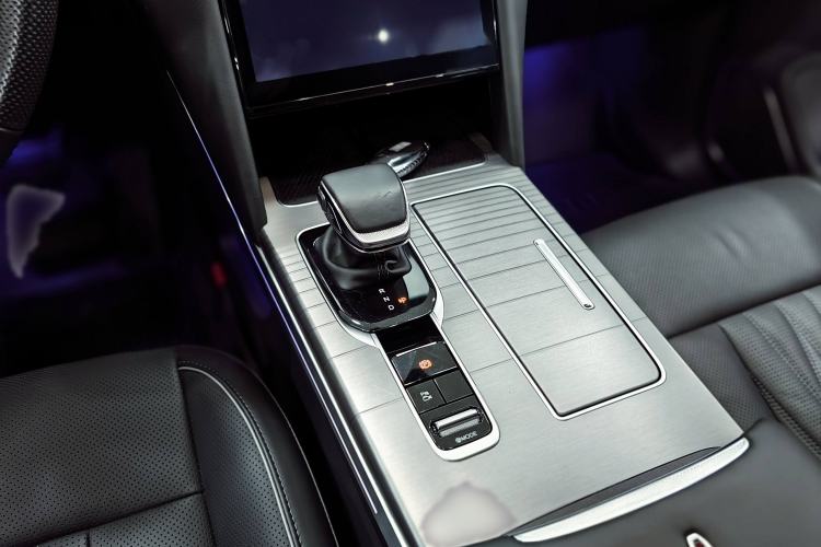 Used Hongqi HS7 PHEV 2024 2.0T PHEV Four-Wheel Drive Flagship Edition 6 Seats
