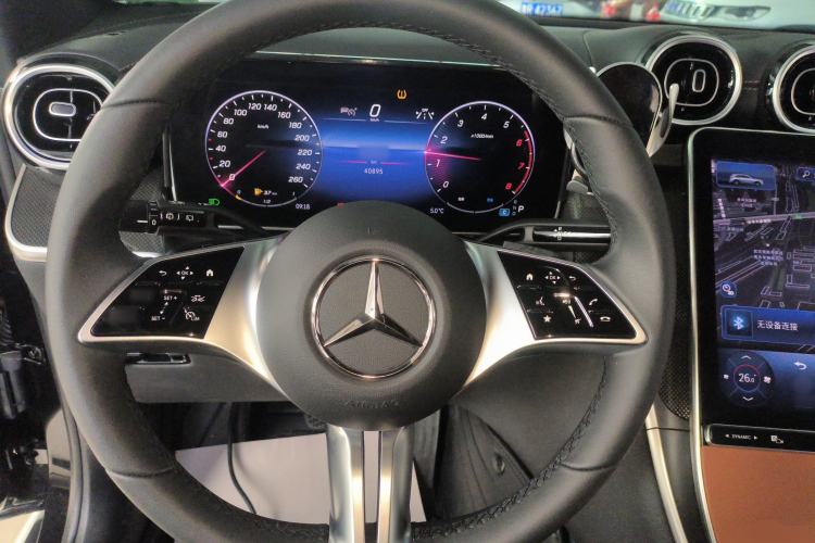 Used Mercedes-Benz GLC 2024 GLC 260 L 4MATIC Dynamic Edition 7-seater
