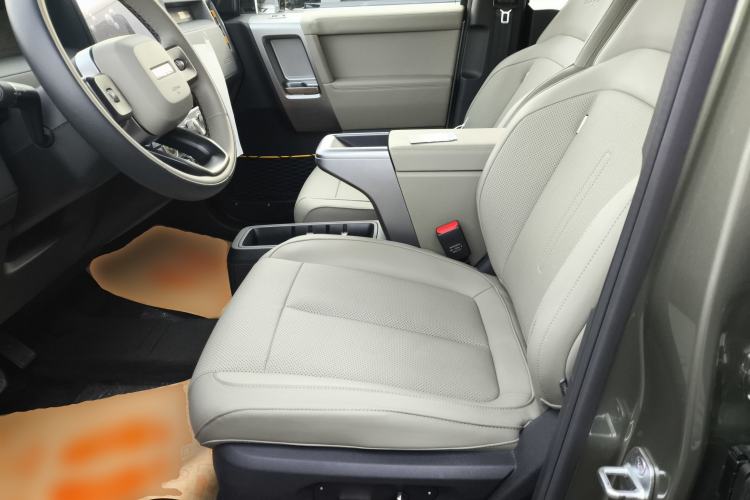 Used  V23 2025 501 Four-Wheel Drive Intelligent Driving Version
