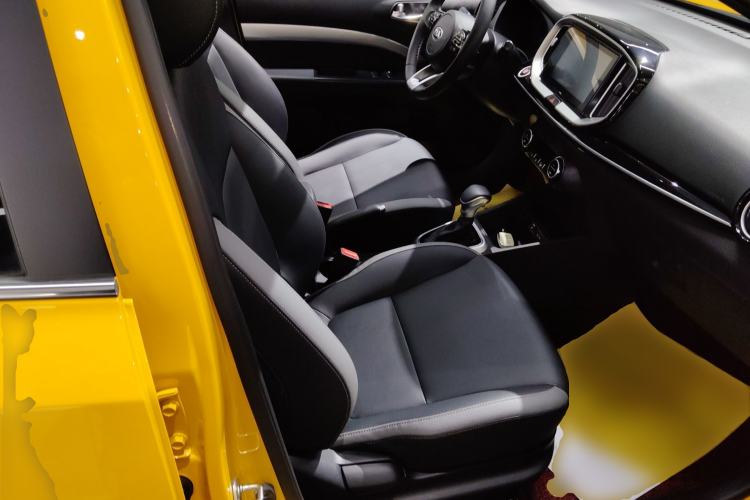 Used Kia Stonic 2021 1.4L CVT Fun & Sunroof Model
