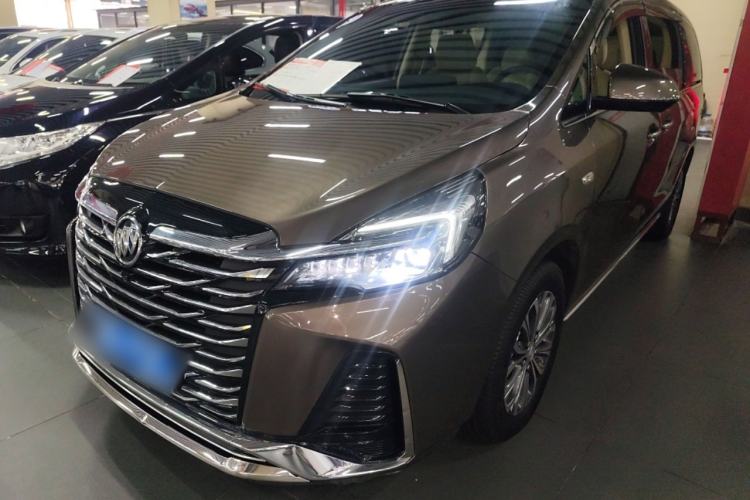 Used Buick GL8 2023 Facelifted Land Cruiser Executive Luxury Version
