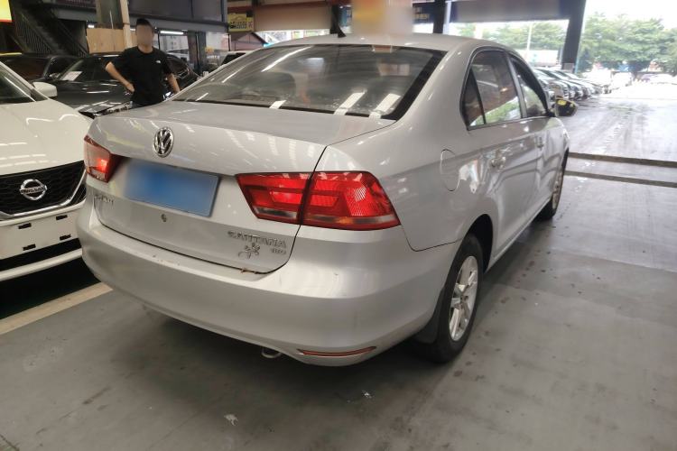 Used Volkswagen Santana 2015 1.6L Manual Fashion Edition
