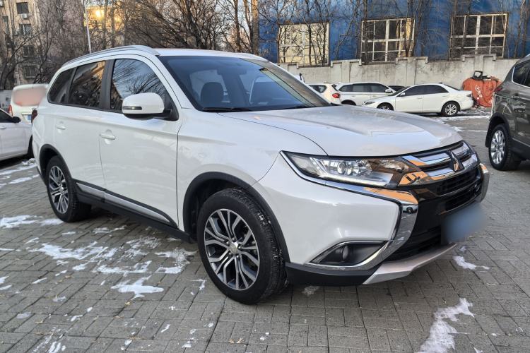 Used Mitsubishi Outlander 2018 2.0L Two-Wheel Drive Glory Edition 5 Seats