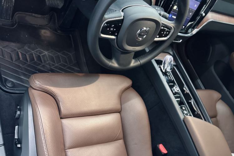 Used Volvo S60 2024 B4 Zhiyuan Luxury Edition
