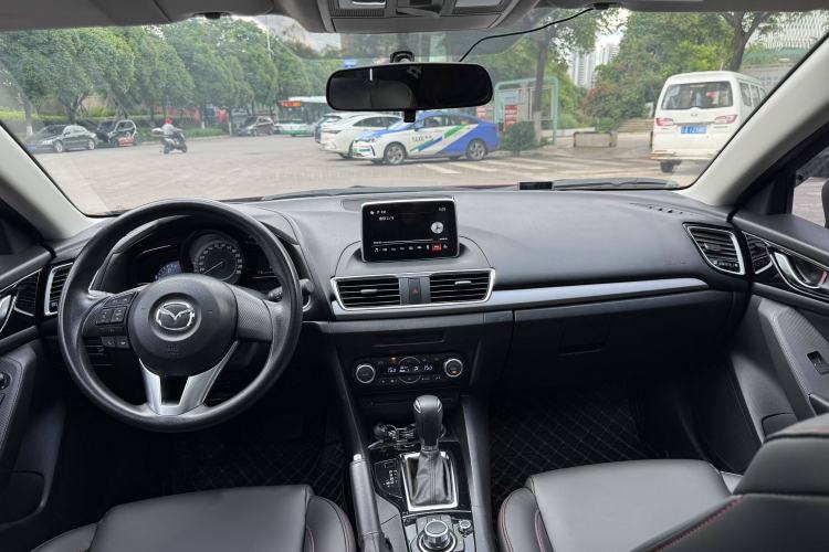 Used Mazda Mazda 3 Axela 2016 Sedan 1.5L Automatic Luxury Model
