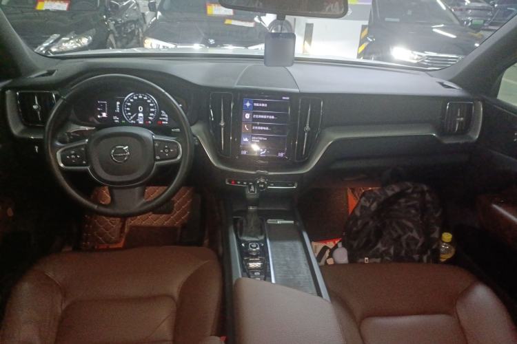 Used Volvo XC60 2021 T5 4x4 Smart Luxury Edition