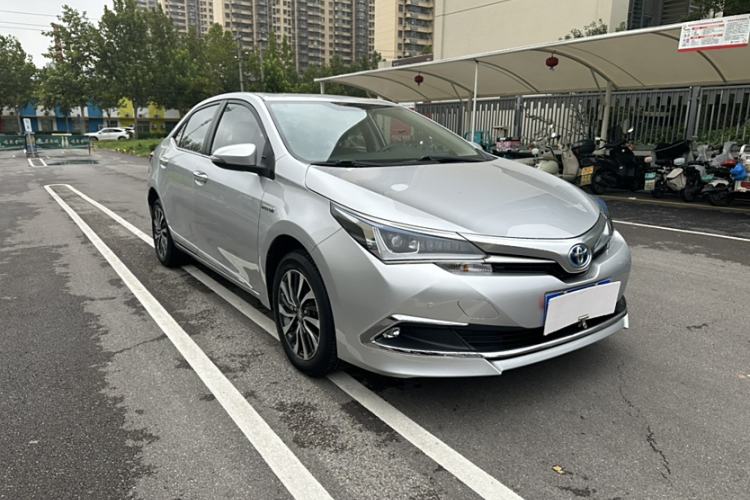 Used Toyota Corolla 2016 Dual-Engine 1.8L E-CVT Elite Edition
