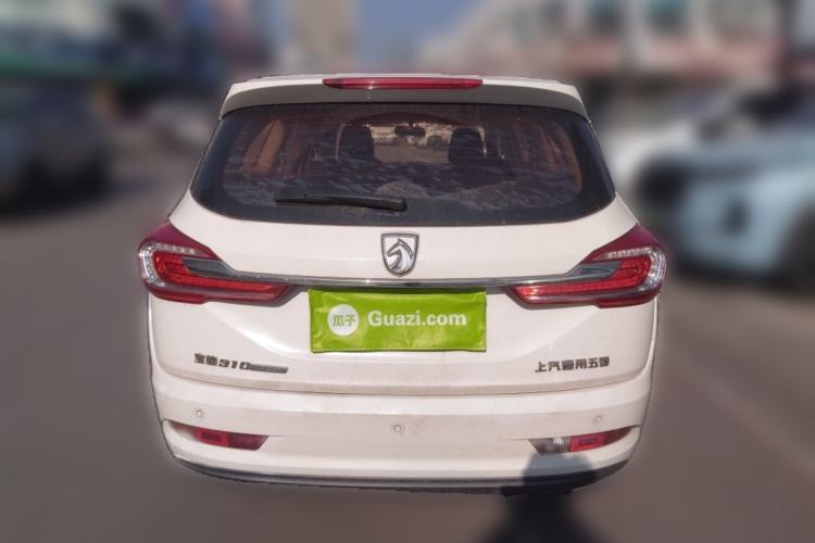 Used Baojun 310W 2017 1.5L Manual Fashion Model China V