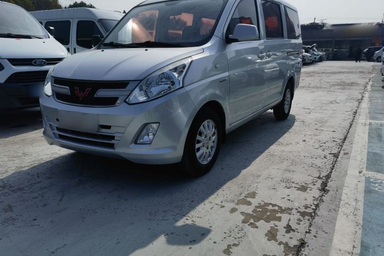 Used Wuling Rongguang V 2016 1.5L Standard Version

