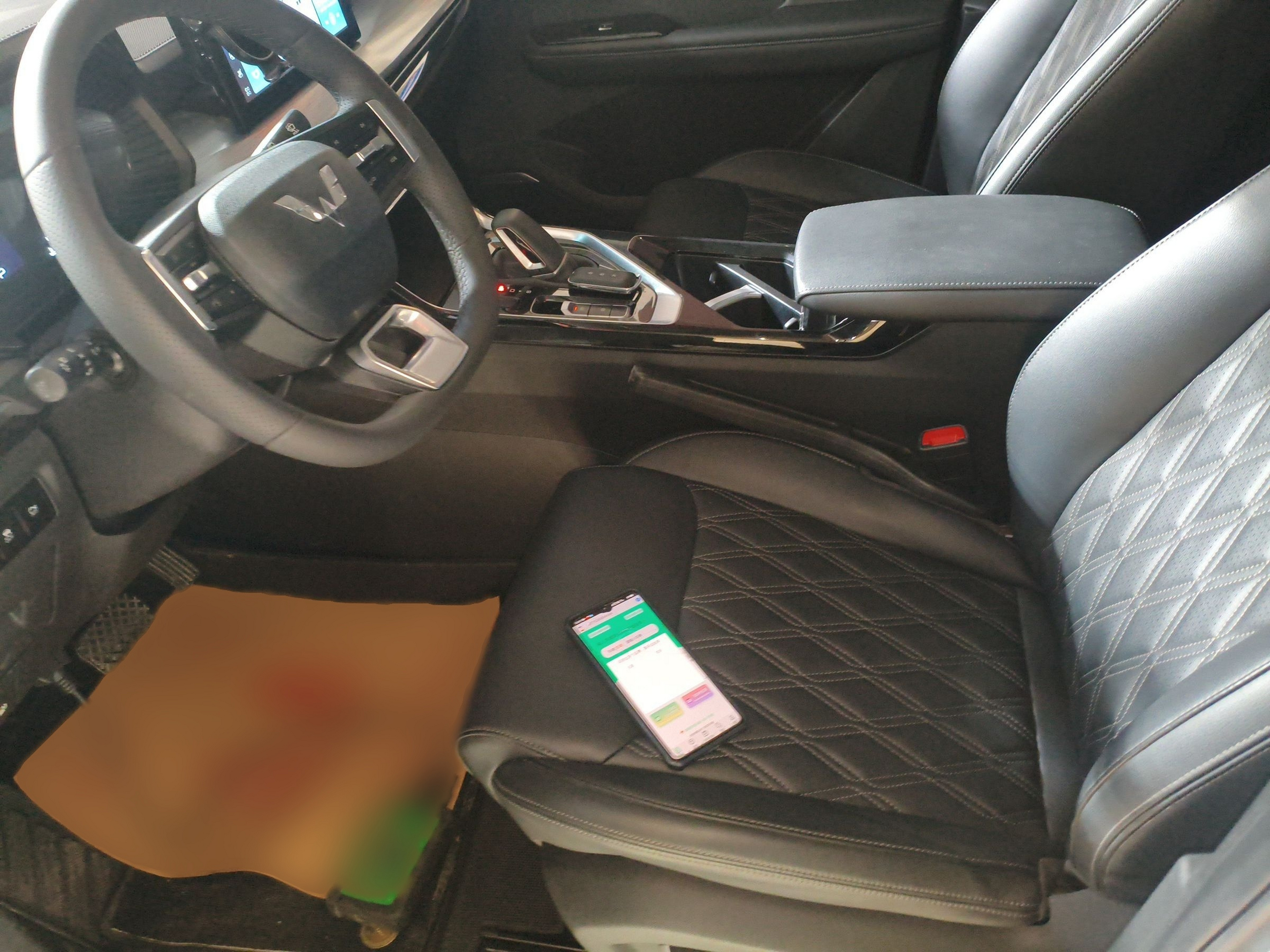 المقاعد الأمامية داخل السيارة