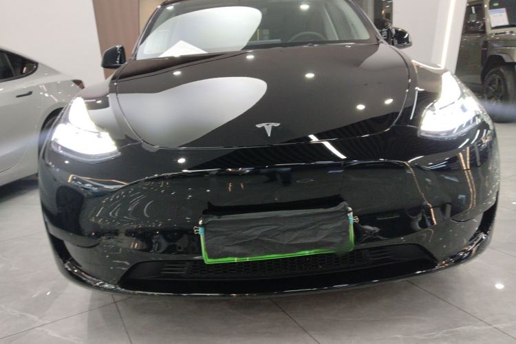 Used Tesla Model Y 2023 Rear-Wheel-Drive Version
