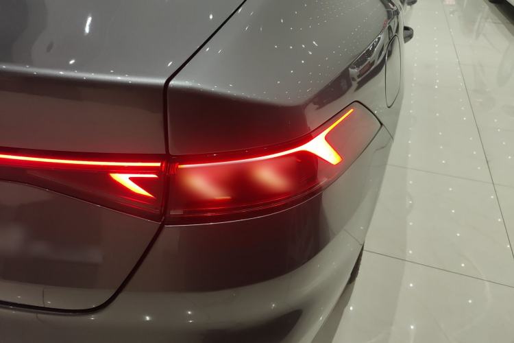 Used BYD Qin PLUS 2024 HONOR Edition DM-i 120KM Leading Model
