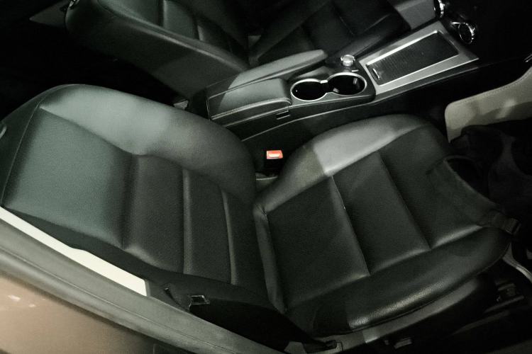 Used Mercedes-Benz GLK-Class 2013 GLK 300 4MATIC Dynamic Sunroof Model