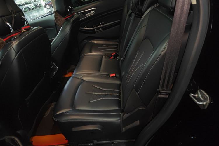 Used Ford Edge 2021 PLUS EcoBoost 245 Two-Wheel-Drive Titanium 7-Seater
