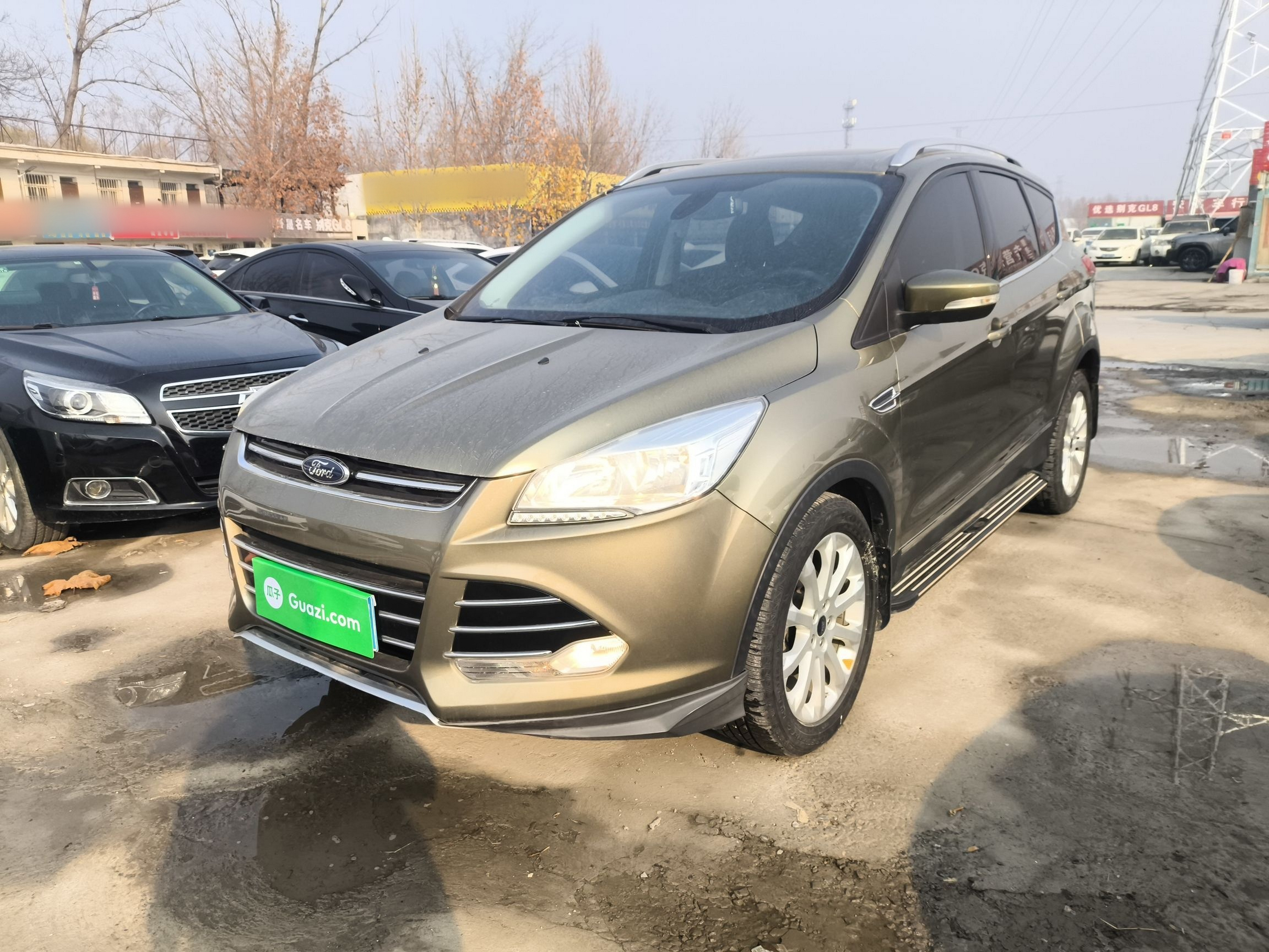 Под передней частью автомобиля