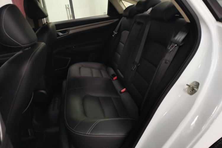 Used Geely Auto Emgrand GL 2017 1.8L Manual Elite Model
