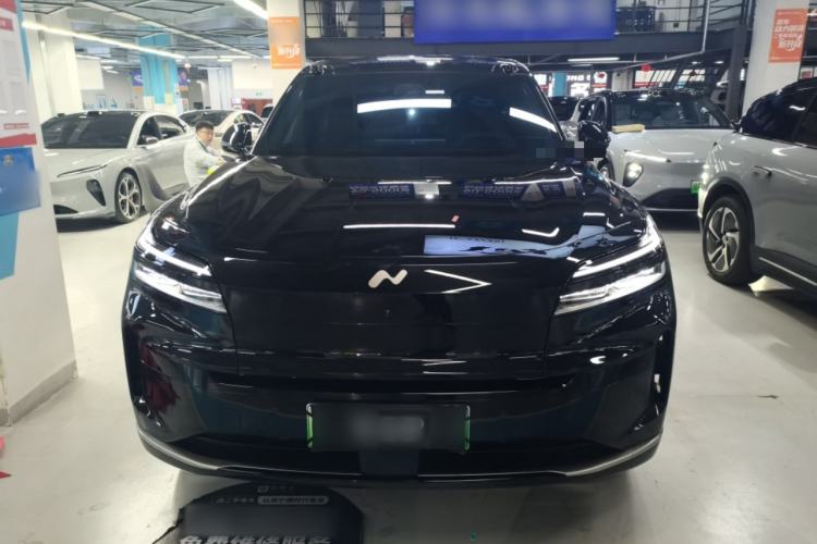 Used ONVO Luxeed L90 2025 Model—Ultra Six-Seater Version
