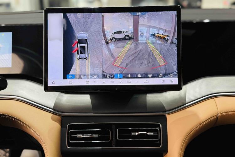 Used BYD Song L DM-i 2024 112 km Leading Edition
