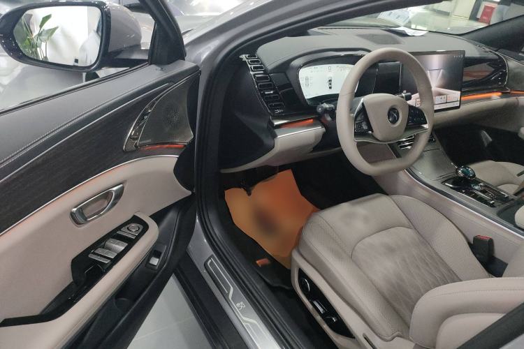 Used BYD Han 2025 EV with 701 km of Laser Radar-Enabled Intelligent Driving
