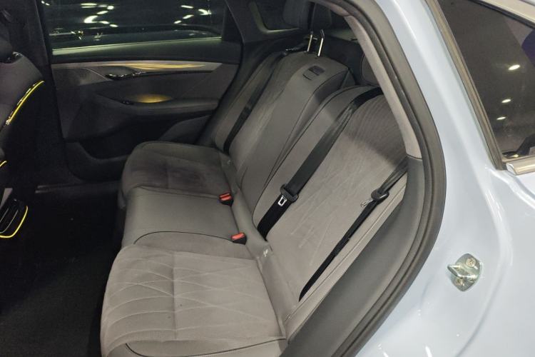 Used VOYAH PASSION 2023 Four-Wheel Drive Standard Edition
