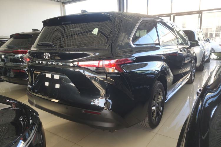 Used Toyota Sienna 
