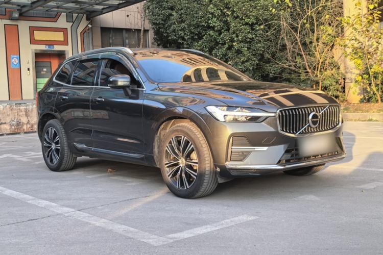 Used Volvo XC60 2022 B5 4x4 Smart Luxury Edition
