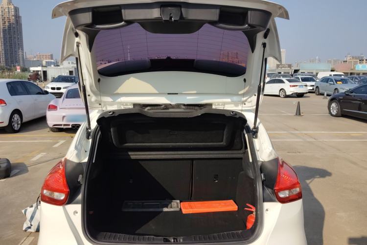 Used Ford Focus 2017 Hatchback 1.6L Automatic Comfort Plus SmartDrive Edition
