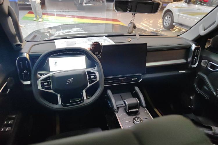 Used Jetour Traveler 2023 2.0T All-Wheel-Drive CrossPRO
